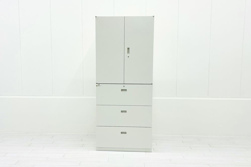 イトーキ シンラインキャビネット 中古 上下セット 3段ラテラル+両開き書庫 キャビネット ホワイト シリンダー錠 900/450/2135の画像