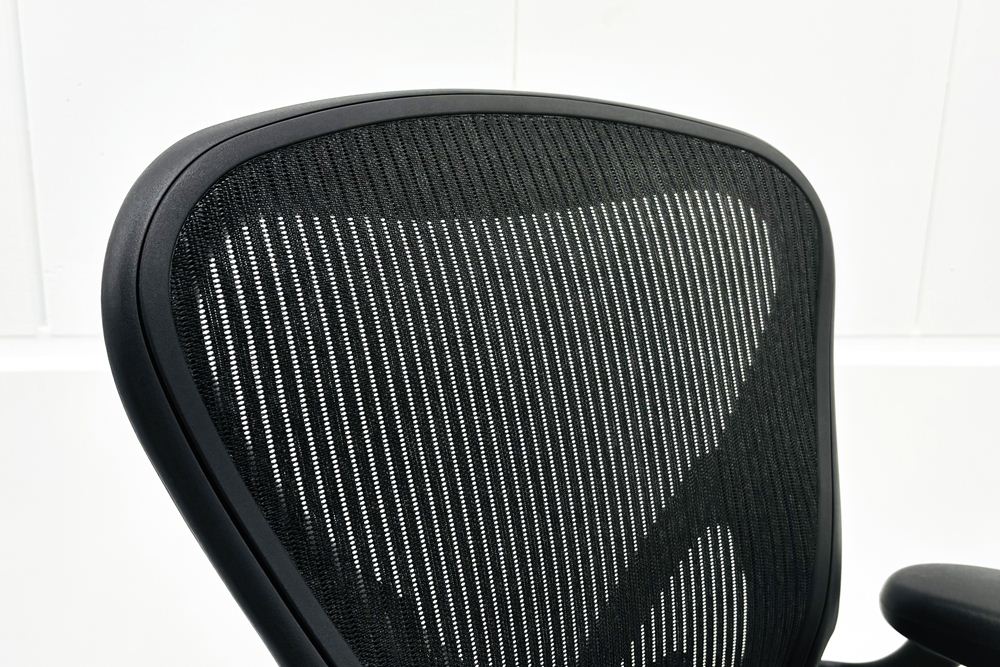 Herman Miller Aeron Chairs アーロンチェア 中古 Bサイズ ライト ハーマンミラー 中古オフィス家具 固定肘 ポスチャーフィットの画像