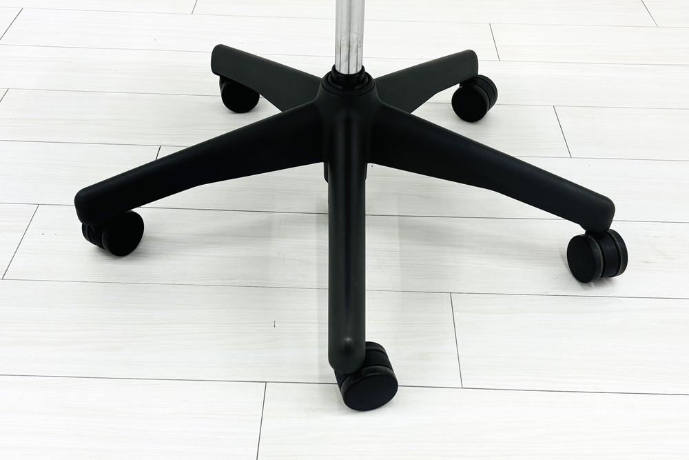 Herman Miller Aeron Chairs アーロンチェア 中古 Bサイズ ライト ハーマンミラー 中古オフィス家具 固定肘 ポスチャーフィットの画像