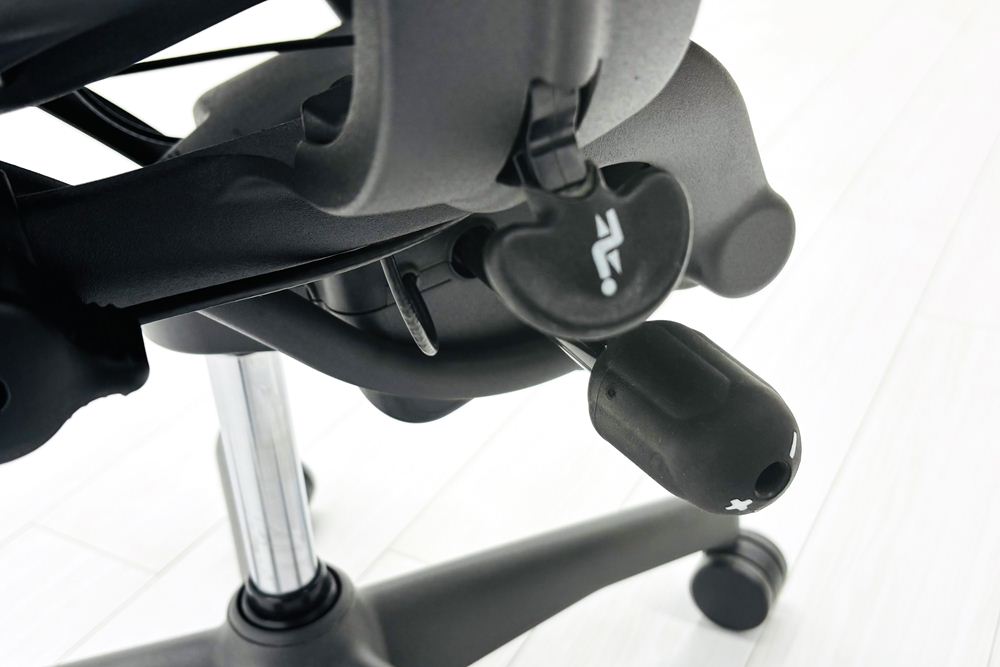 Herman Miller Aeron Chairs アーロンチェア 中古 Bサイズ ライト ハーマンミラー 中古オフィス家具 固定肘 ポスチャーフィットの画像