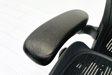 Herman Miller Aeron Chairs アーロンチェア 中古 Bサイズ ライト ハーマンミラー 中古オフィス家具 固定肘 ポスチャーフィットの画像