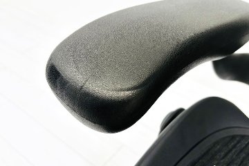 Herman Miller Aeron Chairs アーロンチェア 中古 Bサイズ ライト ハーマンミラー 中古オフィス家具 固定肘 ポスチャーフィットの画像