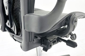 Herman Miller Aeron Chairs アーロンチェア 中古 Bサイズ ライト ハーマンミラー 中古オフィス家具 固定肘 ポスチャーフィットの画像