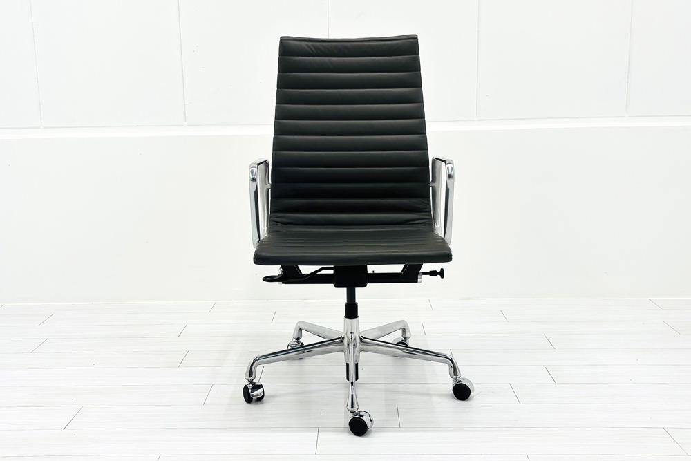 【ポリッシュ脚ピカピカ磨き有！】 イームズ アルミナムグループチェア 2018年製 中古 エグゼクティブチェア チャールズ&レイ・イームズ ハーマンミラー Herman Miller 4226の画像