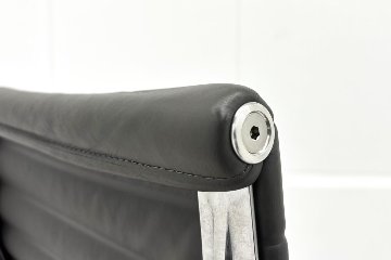 【ポリッシュ脚ピカピカ磨き有！】 イームズ アルミナムグループチェア 2018年製 中古 エグゼクティブチェア チャールズ&レイ・イームズ ハーマンミラー Herman Miller 4226の画像