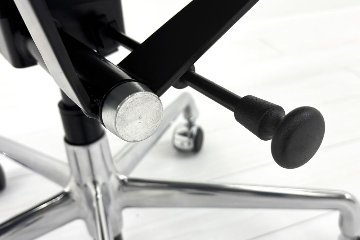 【ポリッシュ脚ピカピカ磨き有！】 イームズ アルミナムグループチェア 2018年製 中古 エグゼクティブチェア チャールズ&レイ・イームズ ハーマンミラー Herman Miller 4226の画像