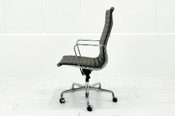 【ポリッシュ脚ピカピカ磨き有！】 イームズ アルミナムグループチェア 2018年製 中古 エグゼクティブチェア チャールズ&レイ・イームズ ハーマンミラー Herman Miller 4226の画像