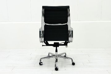 【ポリッシュ脚ピカピカ磨き有！】 イームズ アルミナムグループチェア 2018年製 中古 エグゼクティブチェア チャールズ&レイ・イームズ ハーマンミラー Herman Miller 4227の画像