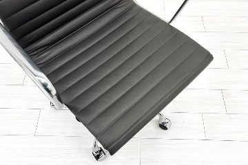 【ポリッシュ脚ピカピカ磨き有！】 イームズ アルミナムグループチェア 2018年製 中古 エグゼクティブチェア チャールズ&レイ・イームズ ハーマンミラー Herman Miller 4227の画像