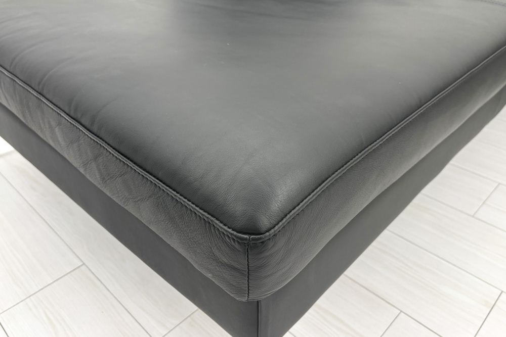 BoConcept ISTRA ボーコンセプト イストラ カウチソファ コーナーソファ 黒本革 レザー 中古オフィス家具の画像