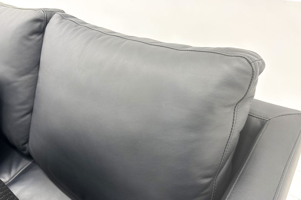 BoConcept ISTRA ボーコンセプト イストラ カウチソファ コーナーソファ 黒本革 レザー 中古オフィス家具の画像