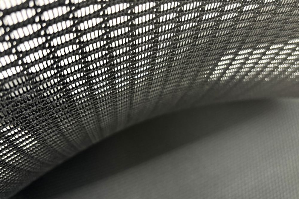 【ポリッシュ脚ピカピカ磨き有！】オカムラ シルフィーチェア 中古 2017年製 ハイバックメッシュ 可動肘 OKAMURA  Sylphy 中古オフィス家具 ブラックの画像