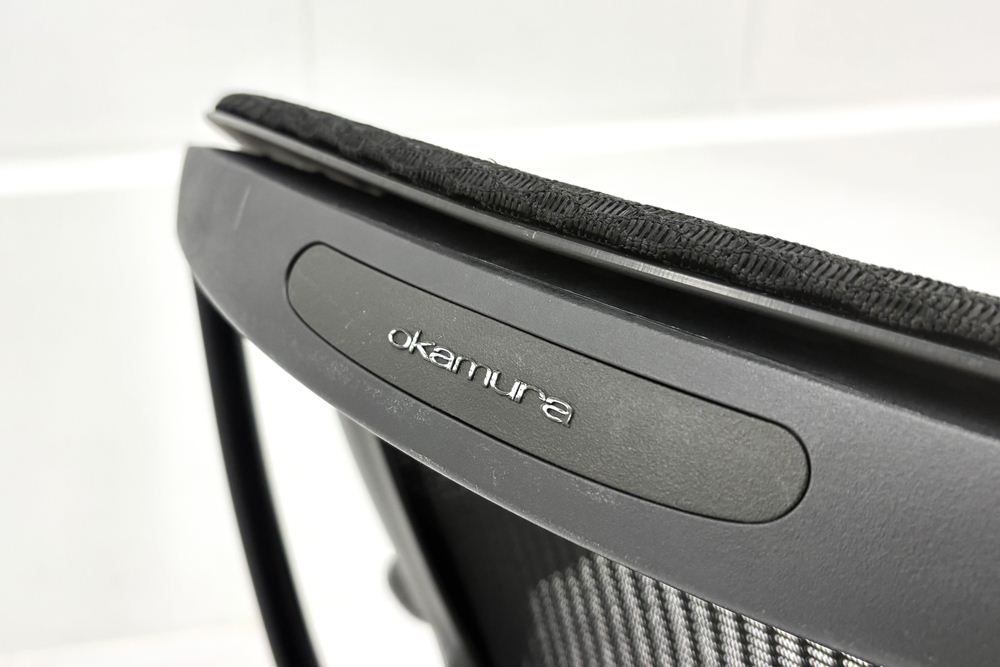 【ポリッシュ脚ピカピカ磨き有！】オカムラ シルフィーチェア 中古 2017年製 ハイバックメッシュ 可動肘 OKAMURA  Sylphy 中古オフィス家具 ブラックの画像