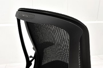 【ポリッシュ脚ピカピカ磨き有！】オカムラ シルフィーチェア 中古 2017年製 ハイバックメッシュ 可動肘 OKAMURA  Sylphy 中古オフィス家具 ブラックの画像