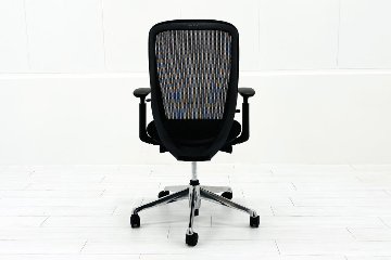 【ポリッシュ脚ピカピカ磨き有！】オカムラ シルフィーチェア 中古 2017年製 ハイバックメッシュ 可動肘 OKAMURA  Sylphy 中古オフィス家具 ブラックの画像