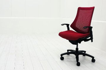イトーキ エフチェア 中古 2017年製 クッション 可動肘 事務椅子 ITOKI 中古オフィス家具 レッドの画像