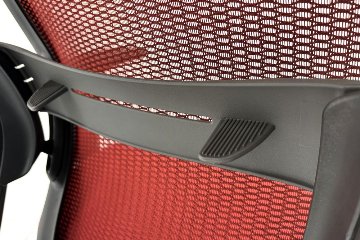 オカムラ シルフィーチェア 中古 2021年製 ローバック 固定肘 OKAMURA Sylphy 中古オフィスチェア 中古オフィス家具 レッドの画像