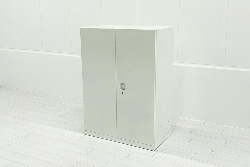 スチール書庫 ホワイト 両開き書庫 スチール 中古 オカムラ レクトライン キャビネット 中古書庫  中古オフィス家具 900/500/1250の画像