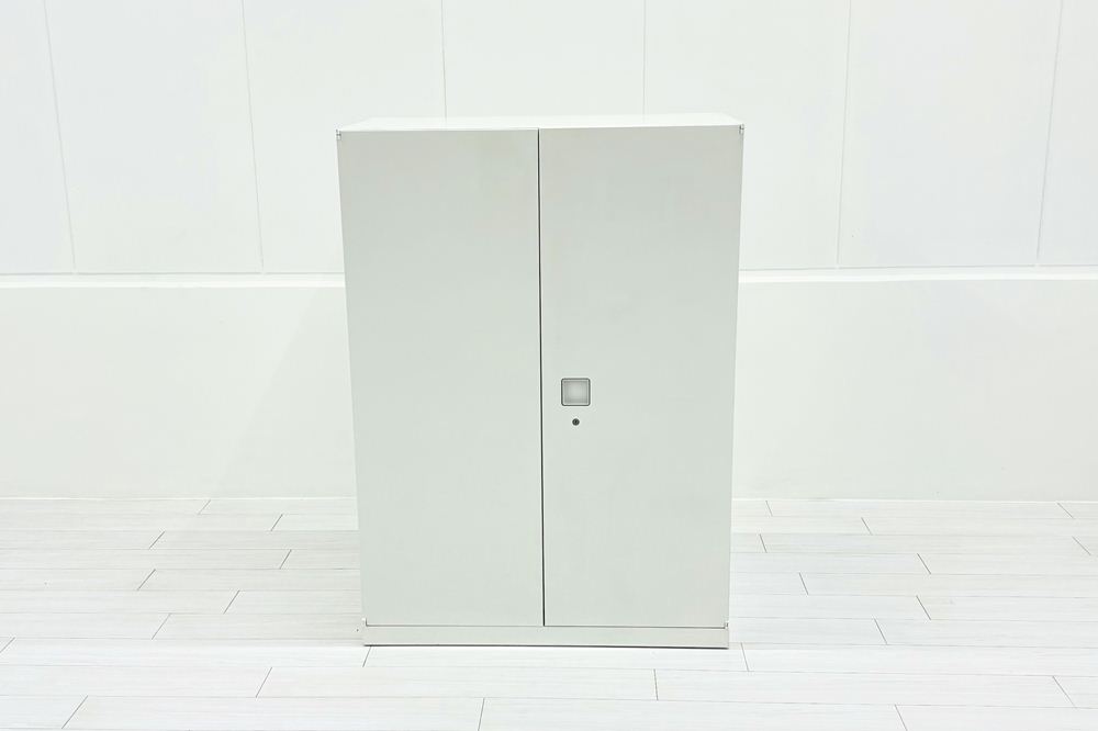 スチール書庫 ホワイト 両開き書庫 スチール 中古 オカムラ レクトライン キャビネット 中古書庫  中古オフィス家具 900/500/1250の画像