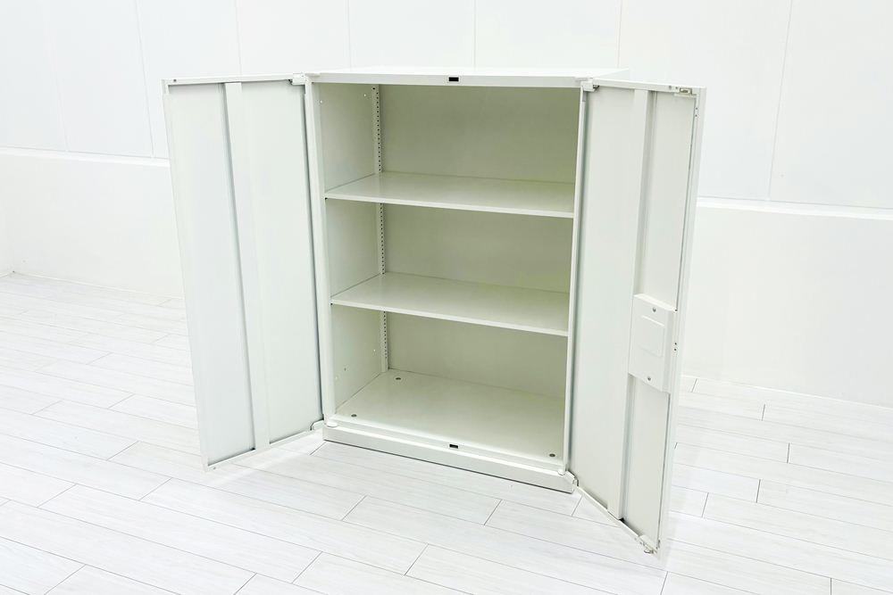 スチール書庫 ホワイト 両開き書庫 スチール 中古 オカムラ レクトライン キャビネット 中古書庫  中古オフィス家具 900/500/1250の画像