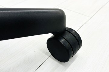 ハーマンミラー アーロンチェア 中古 Bサイズ Herman Miller Aeron Chairs 中古オフィス家具 前傾チルト 固定肘 ポスチャーフィットの画像