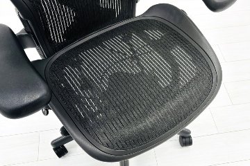 ハーマンミラー アーロンチェア 中古 Bサイズ Herman Miller Aeron Chairs 中古オフィス家具 前傾チルト 固定肘 ポスチャーフィットの画像