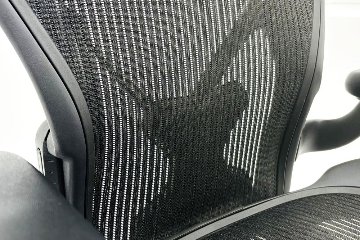 ハーマンミラー アーロンチェア 中古 Bサイズ Herman Miller Aeron Chairs 中古オフィス家具 前傾チルト 固定肘 ポスチャーフィットの画像