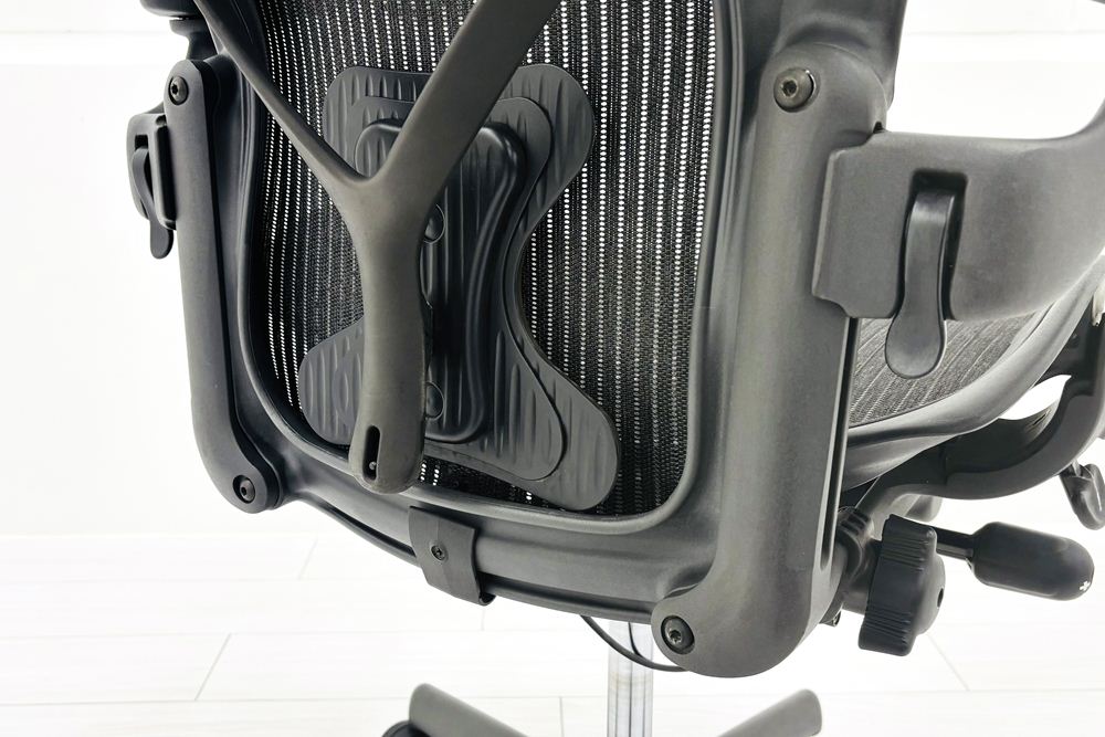 【消耗パーツ交換】 ハーマンミラー アーロンチェア Bサイズ フル装備 中古 ポスチャーフィット Herman Miller Aeron Chair 中古オフィス家具 肘レバータイプの画像