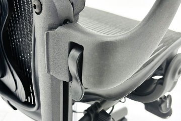 【消耗パーツ交換】 ハーマンミラー アーロンチェア Bサイズ フル装備 中古 ポスチャーフィット Herman Miller Aeron Chair 中古オフィス家具 肘レバータイプの画像