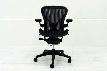 【消耗パーツ交換】 ハーマンミラー アーロンチェア Bサイズ フル装備 中古 ポスチャーフィット Herman Miller Aeron Chair 中古オフィス家具 肘レバータイプの画像