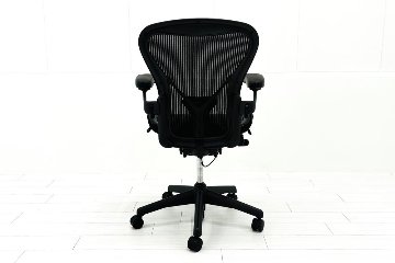 【消耗パーツ交換】 ハーマンミラー アーロンチェア Bサイズ フル装備 中古 ポスチャーフィット Herman Miller Aeron Chair 中古オフィス家具 肘レバータイプの画像