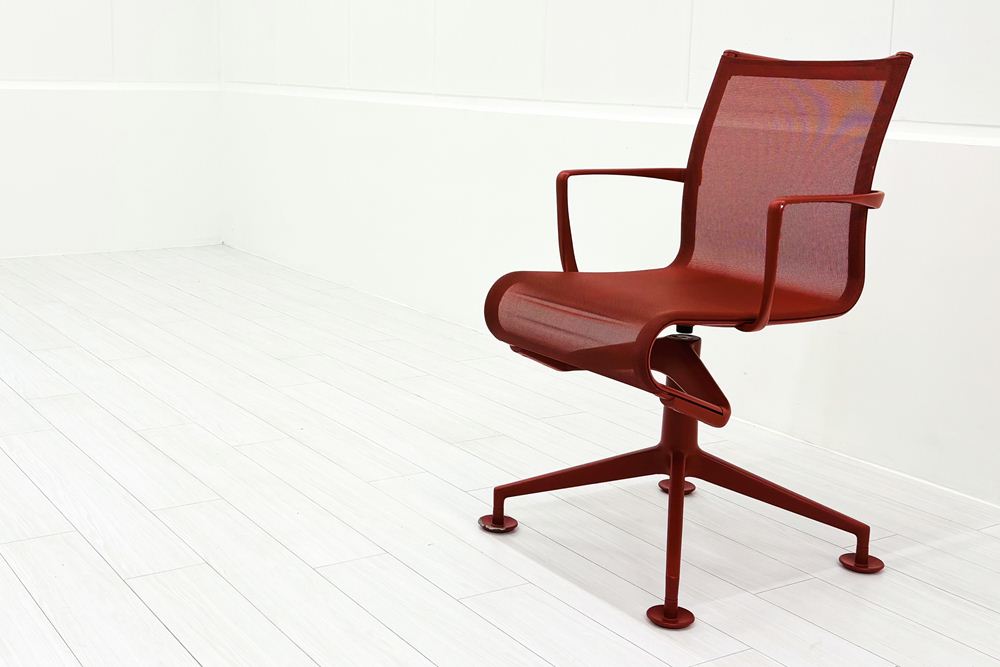 カッシーナ アリアス ローリングフレーム 中古 メッシュ 肘付 Cassina Alias ROLLINGFRAME ミーティングチェア 中古オフィス家具 レッドの画像