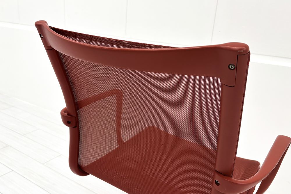 カッシーナ アリアス ローリングフレーム 中古 メッシュ 肘付 Cassina Alias ROLLINGFRAME ミーティングチェア 中古オフィス家具 レッドの画像
