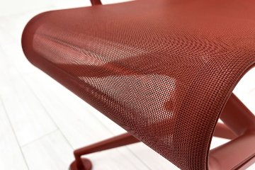 カッシーナ アリアス ローリングフレーム 中古 メッシュ 肘付 Cassina Alias ROLLINGFRAME ミーティングチェア 中古オフィス家具 レッドの画像