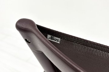 カッシーナ アリアス ローリングフレーム 中古 メッシュ 肘付 Cassina Alias ROLLINGFRAME ミーティングチェア 中古オフィス家具 ブラウンの画像