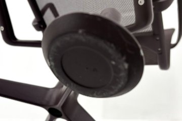 カッシーナ アリアス ローリングフレーム 中古 メッシュ 肘付 Cassina Alias ROLLINGFRAME ミーティングチェア 中古オフィス家具 ブラウンの画像