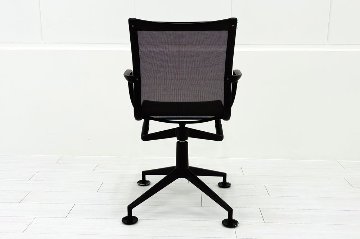 カッシーナ アリアス ローリングフレーム 中古 メッシュ 肘付 Cassina Alias ROLLINGFRAME ミーティングチェア 中古オフィス家具 ブラウンの画像