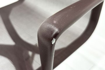 カッシーナ アリアス ローリングフレーム 中古 メッシュ 肘付 Cassina Alias ROLLINGFRAME ミーティングチェア 中古オフィス家具 ブラウンの画像