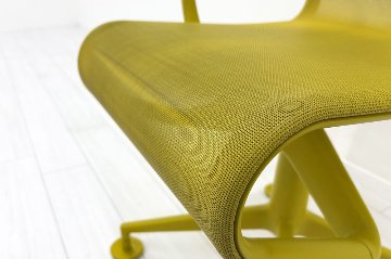 カッシーナ アリアス ローリングフレーム 中古 メッシュ 肘付 Cassina Alias ROLLINGFRAME ミーティングチェア 中古オフィス家具 イエローの画像