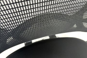【ポリッシュ脚ピカピカ磨き有！】オカムラ コンテッサセコンダ 大型ヘッドレスト付 Contessa seconda 2018年製 中古 中古オフィス家具 ブラックの画像