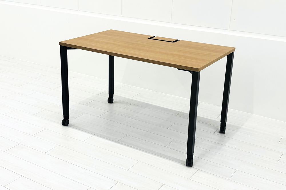 オカムラ アプションフリー Aption Free フレキシブルテーブル 中古 中古オフィス家具 1200/700/720 アジャスター付(高さ調節)の画像