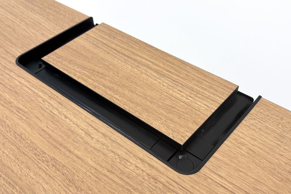 オカムラ アプションフリー Aption Free フレキシブルテーブル 中古 中古オフィス家具 1200/700/720 アジャスター付(高さ調節)の画像