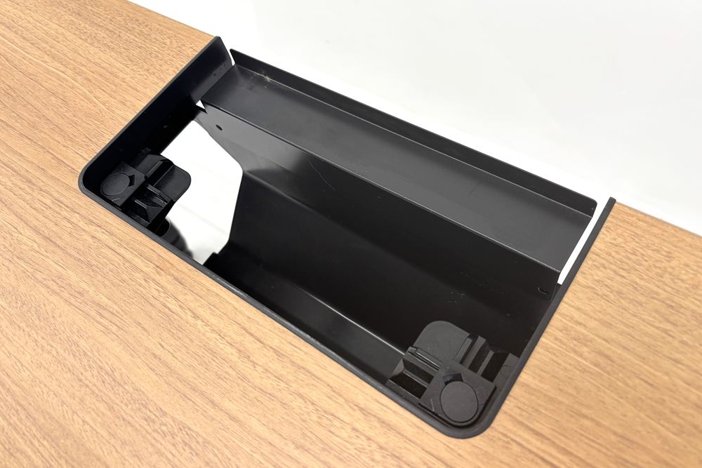 オカムラ アプションフリー Aption Free フレキシブルテーブル 中古 中古オフィス家具 1200/700/720 アジャスター付(高さ調節)の画像