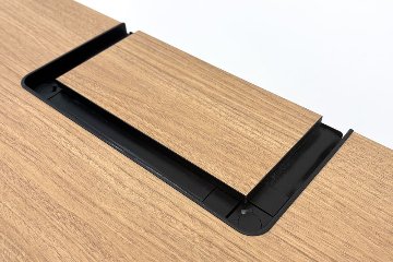 オカムラ アプションフリー Aption Free フレキシブルテーブル 中古 中古オフィス家具 1200/700/720 アジャスター付(高さ調節)の画像