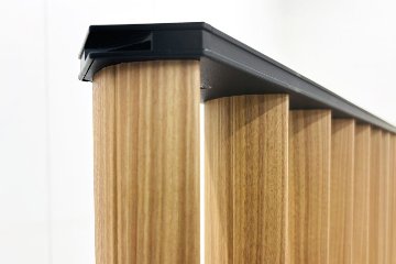 コクヨ ストライプル 中古 【5枚セット】 パーテーション ルーバースクリーン 間仕切り ウッドタイプ stripelの画像