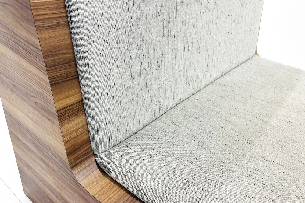 201° 【3点セット】LTL - SOFA ハイバックベンチ LTL - DESK ミーティングテーブル 中古 中古オフィス家具の画像