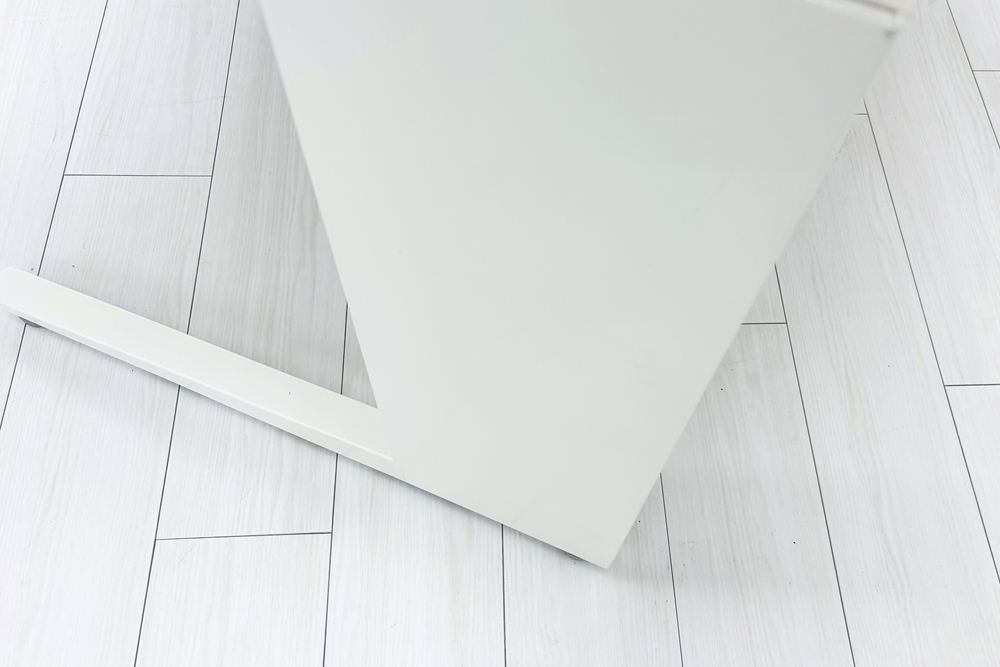 【3台セット】オカムラ ブーメランデスク 120° 1100mm 中古 事務机 中古オフィス家具 ミディアムブラウン系色の画像