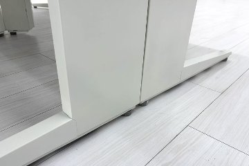 【3台セット】オカムラ ブーメランデスク 120° 1100mm 中古 事務机 中古オフィス家具 ミディアムブラウン系色の画像
