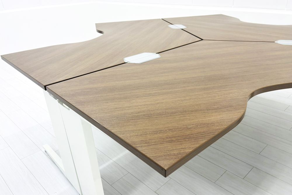 【3台セット】 オカムラ ブーメランデスク 120° 1100mm 中古 事務机 中古オフィス家具 ダークブラウン系色の画像