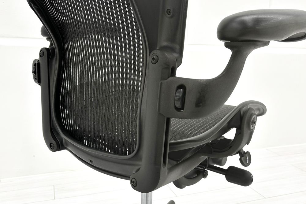 Herman Miller Aeron Chairs アーロンチェア 中古 Bサイズ フル装備 ハーマンミラー 中古オフィス家具 肘ダイヤル シリンダー交換済みの画像
